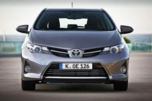 Der neue Toyota Auris 2013 vorne