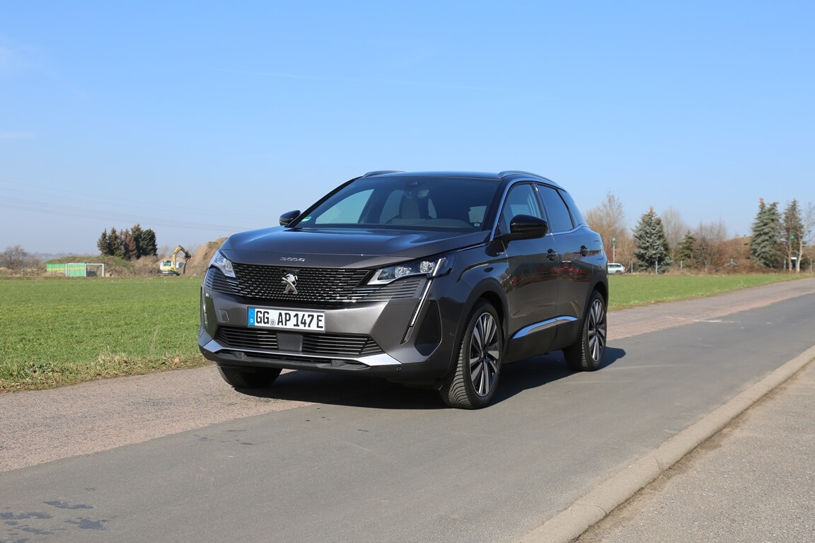 Peugeot 3008 Hybrid4 außen