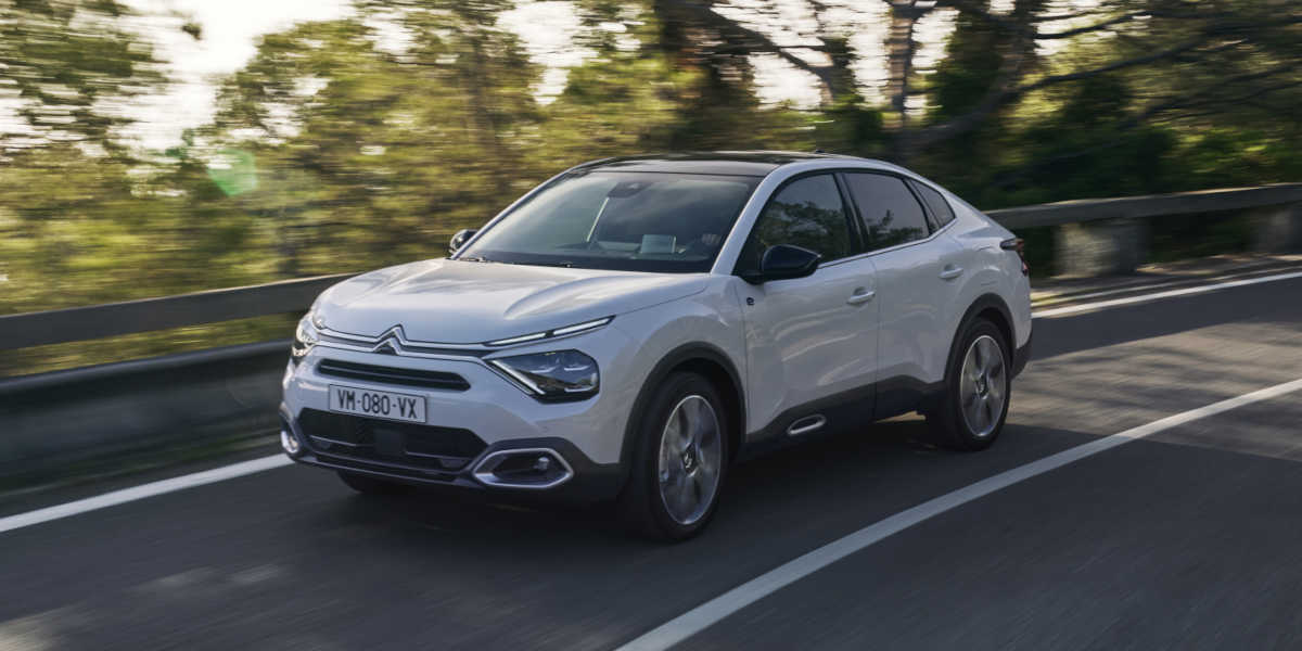 Citroen e-C4 X