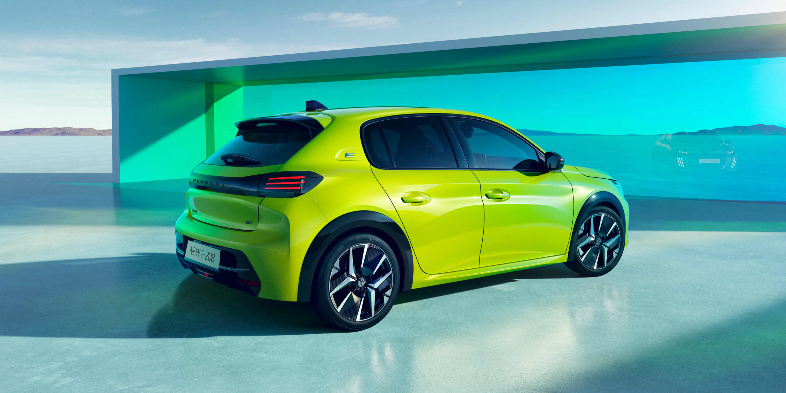 Peugeot E-208